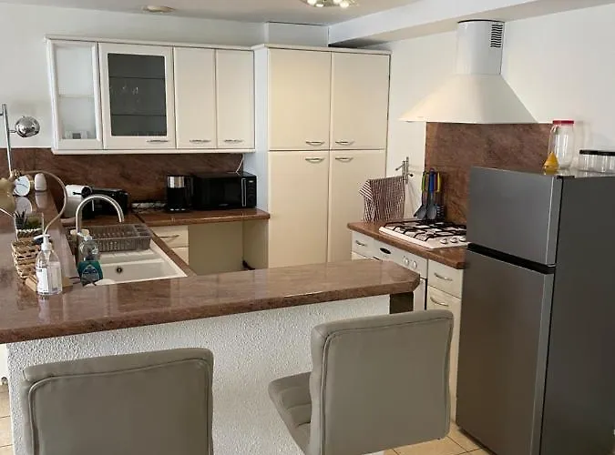 Duplex De La Prefecture *